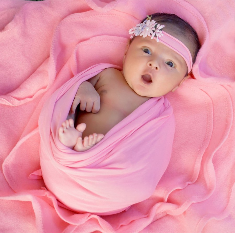 Newborn portrait photography by Royal Events